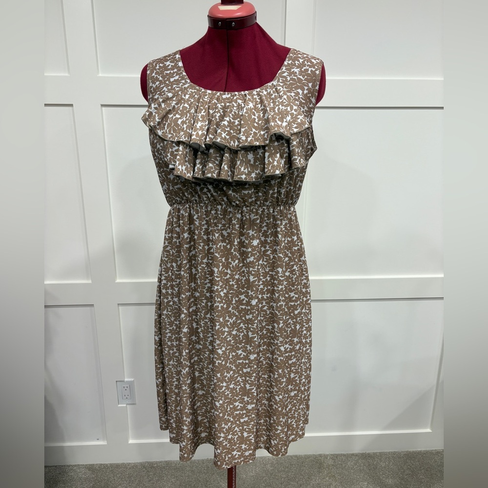 🍀4 for $25🍀 

 Tan Printed/Floral Sleeveless Dress